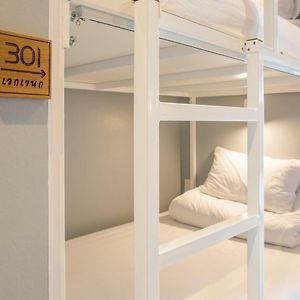 Dormitory Room Mixed